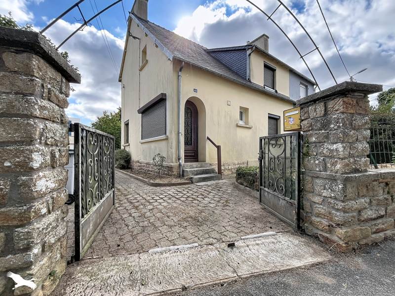 Vente Maison CHATEAULIN - 5 pièces -84 m² - (29150)