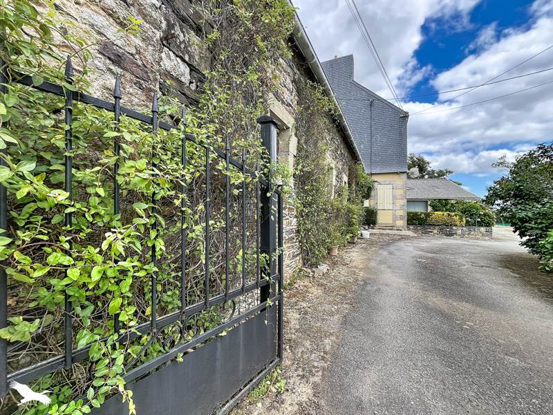 Vente Maison Saint-Coulitz - 23 pièces -659 m² - (29150)