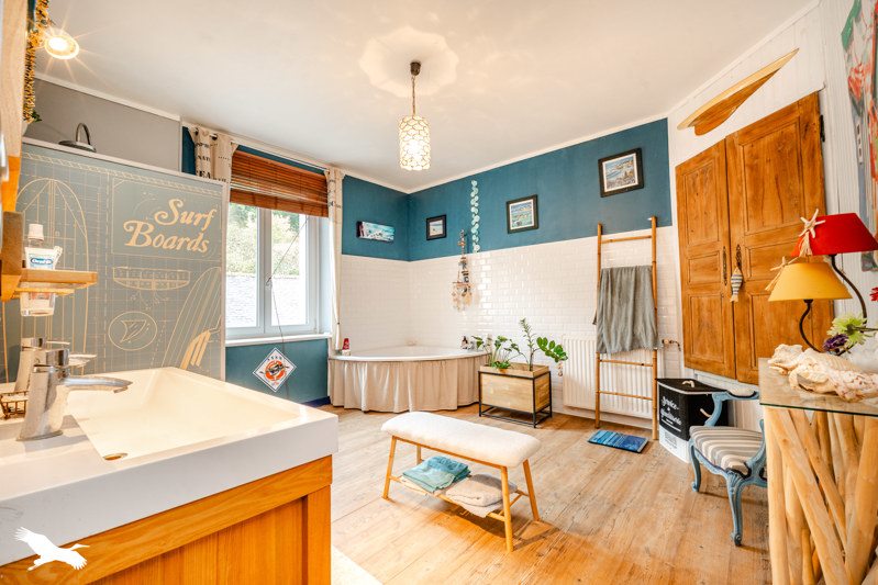 Vente Maison Châteaulin - 7 pièces -207 m² - (29150)