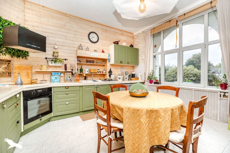 Vente Maison Châteaulin - 7 pièces -207 m² - (29150)