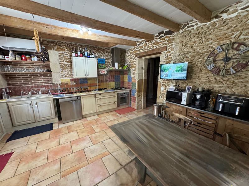 Vente Maison POYANNE - 6 pièces -250 m² - (40380)