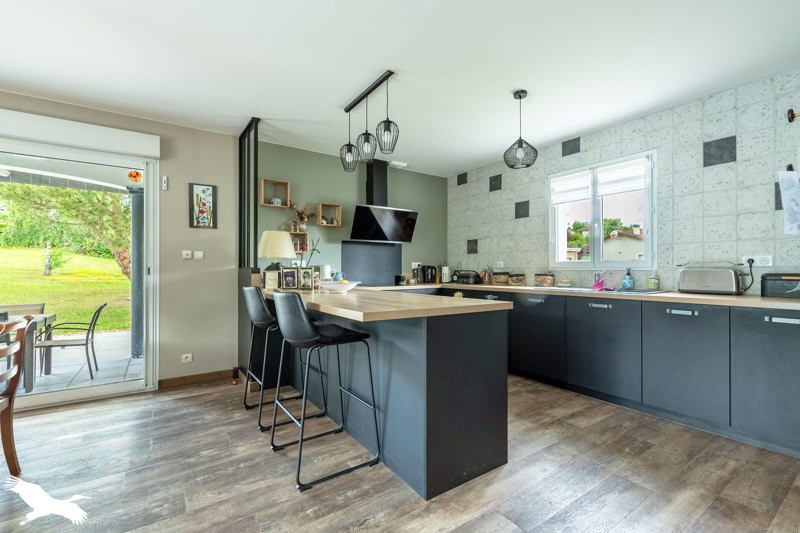 Vente Maison CHAMPCEVINEL - 7 pièces -160 m² - (24750)