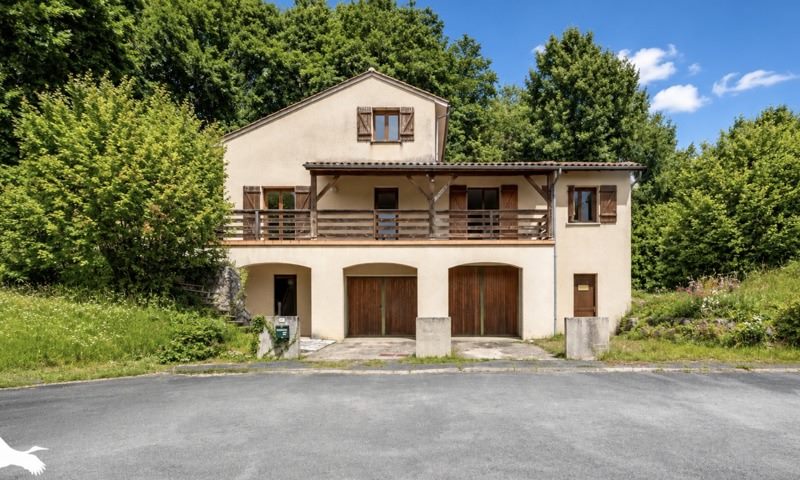 Vente Maison CHAMPCEVINEL - 6 pièces -138 m² - (24750)