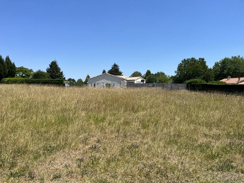 Vente Terrain Bassillac et Auberoche - -2496 m² - (24640)