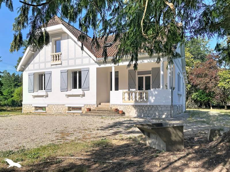 Maison 6 pièces 165 m² · à Antonne-Et-Trigonant · 165 m² · 286 740 €
