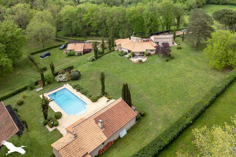 Vente Maison SARLIAC SUR L ISLE - 8 pièces -216 m² - (24420)