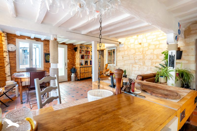 Vente Maison MONTSOREAU - 7 pièces -200 m² - (49730)