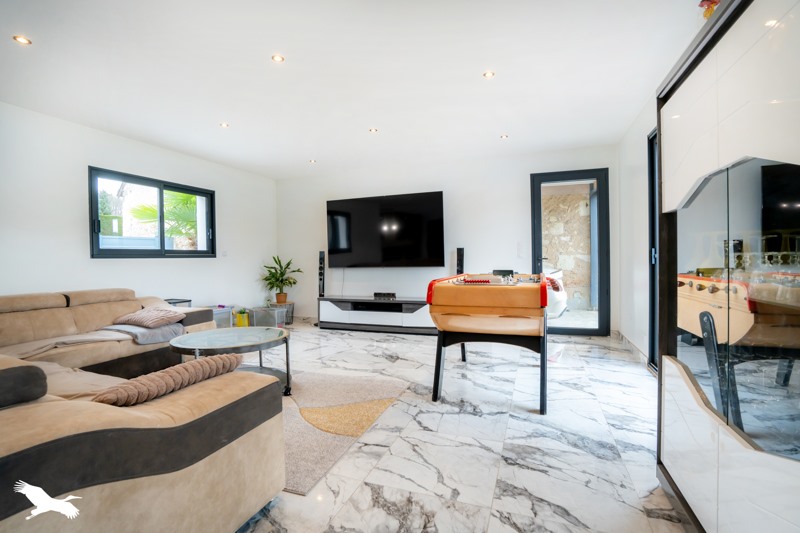 Vente Maison LA BREILLE LES PINS - 5 pièces -175 m² - (49390)