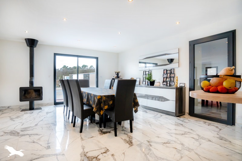 Vente Maison LA BREILLE LES PINS - 5 pièces -175 m² - (49390)