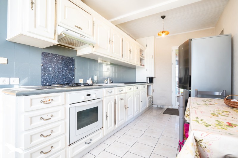 Vente Maison VIVY - 7 pièces -138 m² - (49680)