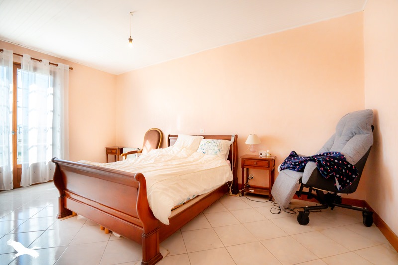 Vente Maison VIVY - 7 pièces -138 m² - (49680)