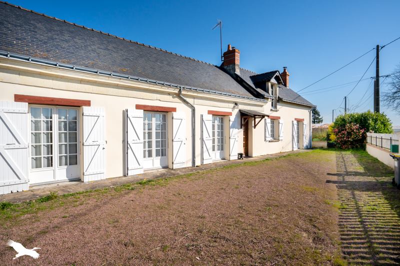 Vente Maison VIVY - 7 pièces -138 m² - (49680)