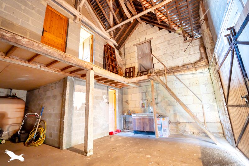 Vente Maison VIVY - 7 pièces -138 m² - (49680)