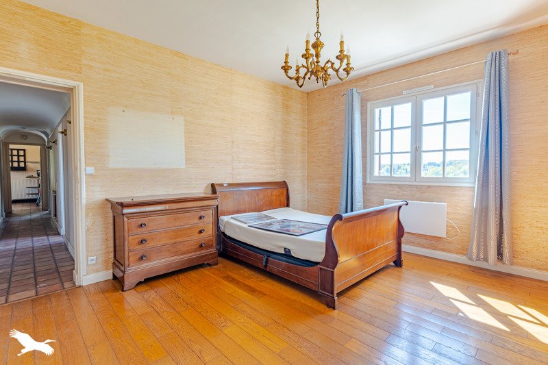 Vente Maison LIGNAN DE BORDEAUX - 9 pièces -255 m² - (33360)