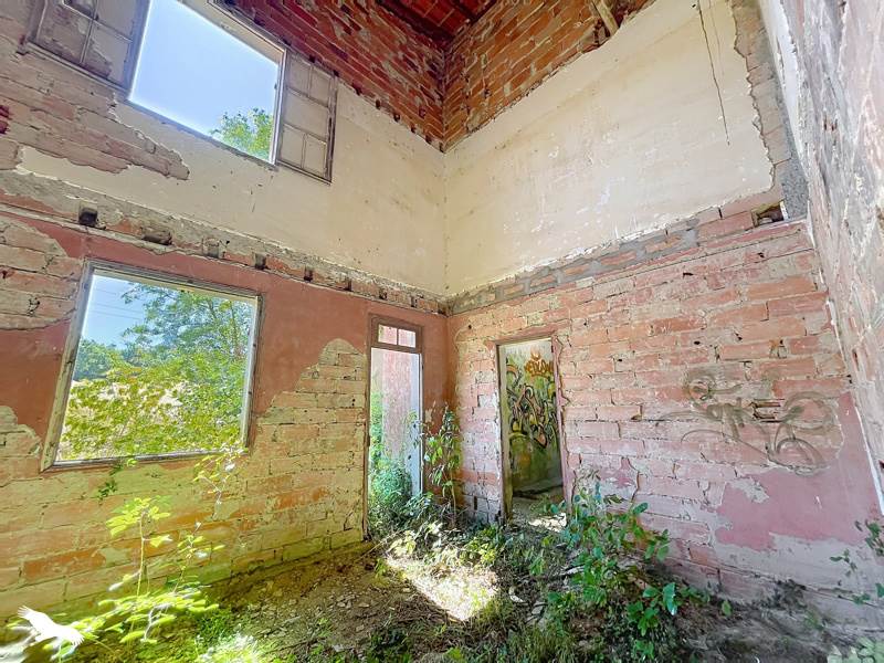 Vente Immeuble LIGNAN DE BORDEAUX - -  150 m² - (33360)