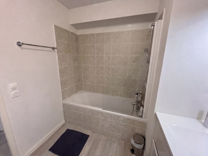 Vente Appartement BORDEAUX - 3 pièces -68,1 m² - (33800)