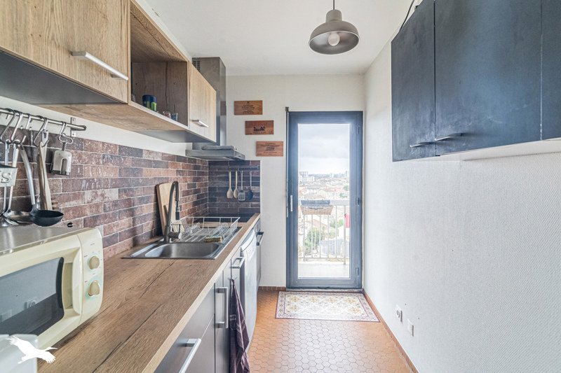 Vente Appartement BORDEAUX - 3 pièces -67 m² - (33800)