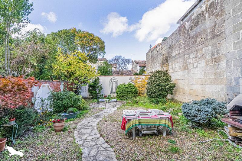 Vente Maison BORDEAUX - 5 pièces -147 m² - (33800)