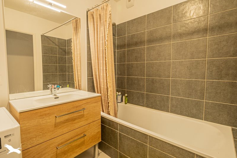 Vente Appartement BORDEAUX - 3 pièces -70 m² - (33800)