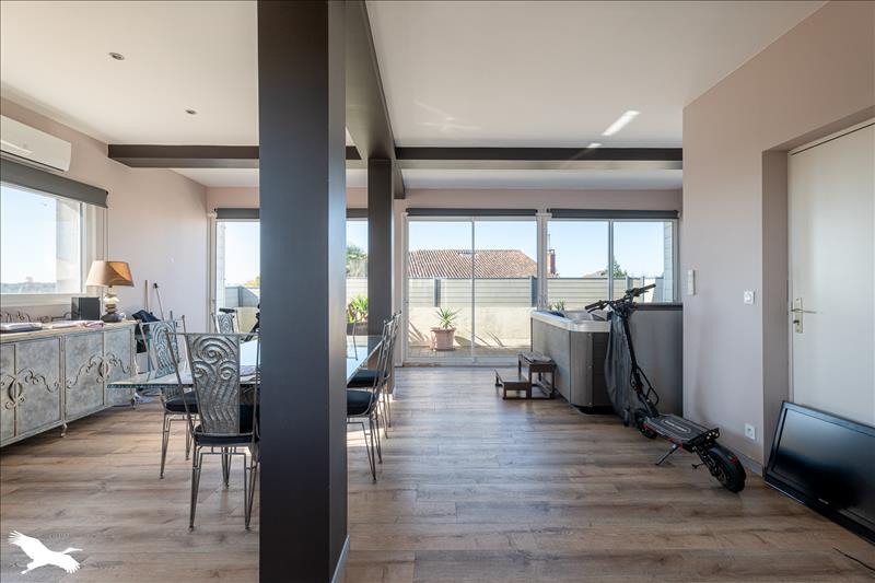Vente Appartement SAINTES - 5 pièces -166 m² - (17100)