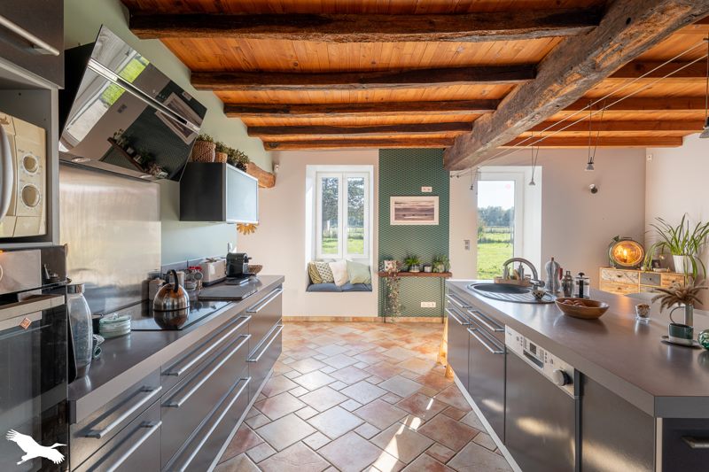 Vente Maison CHERMIGNAC - 7 pièces -201 m² - (17460)