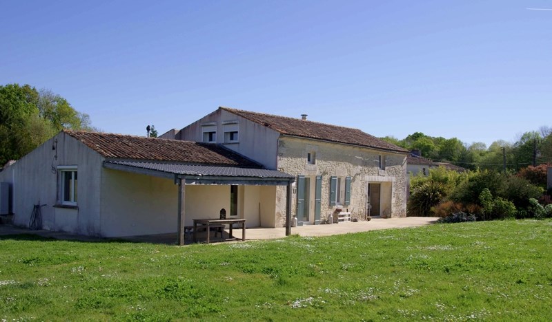 Vente Maison CHERMIGNAC - 7 pièces -201 m² - (17460)