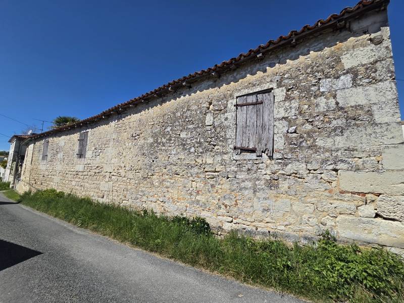 Vente Grange SAINTES - 1 pièce -224 m² - (17100)