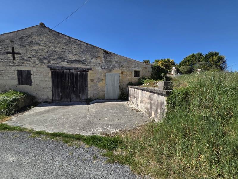 Vente Grange SAINTES - 1 pièce -224 m² - (17100)