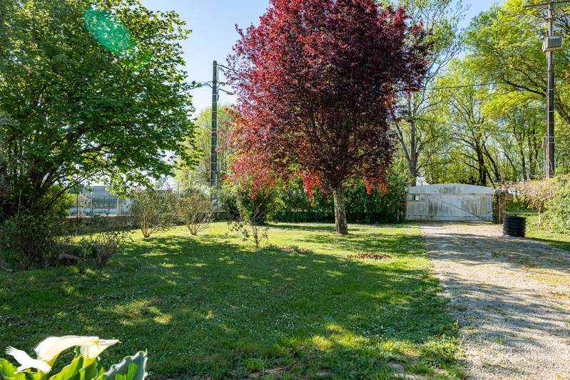 Vente Maison VARZAY - 7 pièces -119 m² - (17460)