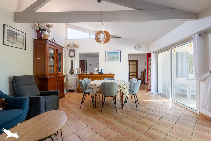 Vente Maison VARZAY - 7 pièces -119 m² - (17460)