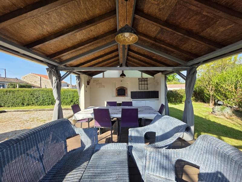 Vente Maison NIEUL LES SAINTES - 6 pièces -76 m² - (17810)