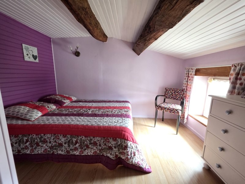 Vente Maison NIEUL LES SAINTES - 6 pièces -76 m² - (17810)