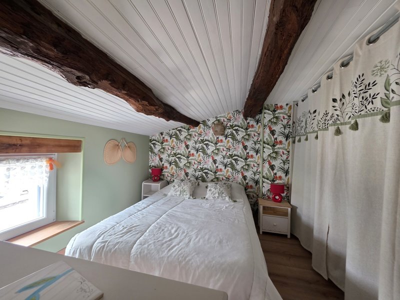 Vente Maison NIEUL LES SAINTES - 6 pièces -76 m² - (17810)