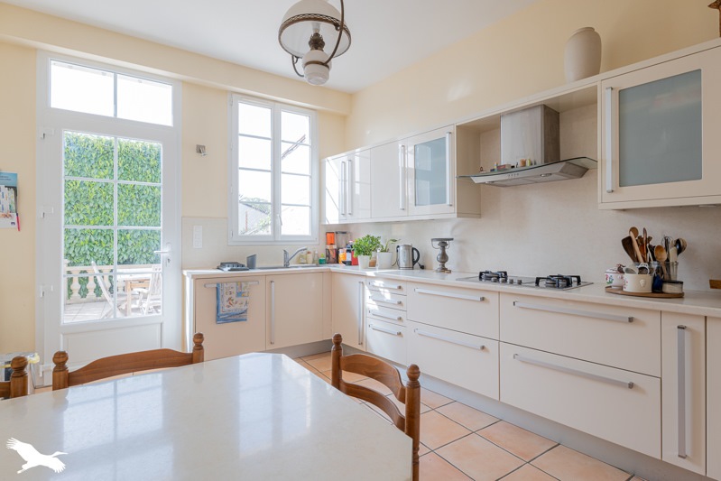 Vente Maison SAINTES - 6 pièces -200 m² - (17100)