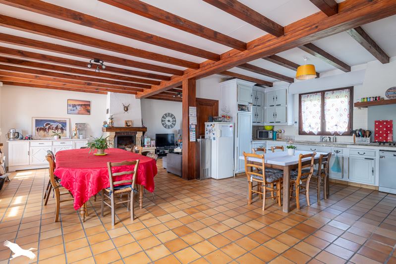 Vente Maison SAINTES - 6 pièces -144 m² - (17100)