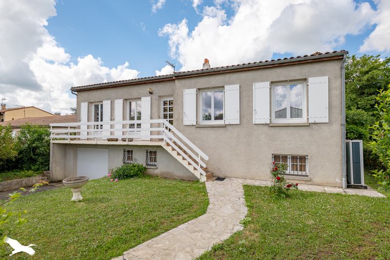 Vente Maison SAINTES - 4 pièces -99 m² - (17100)