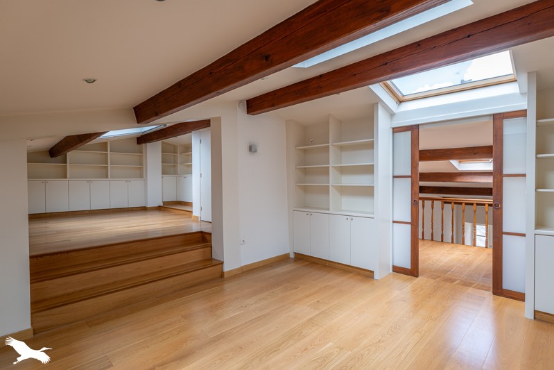 Vente Appartement SAINTES - 5 pièces -160 m² - (17100)