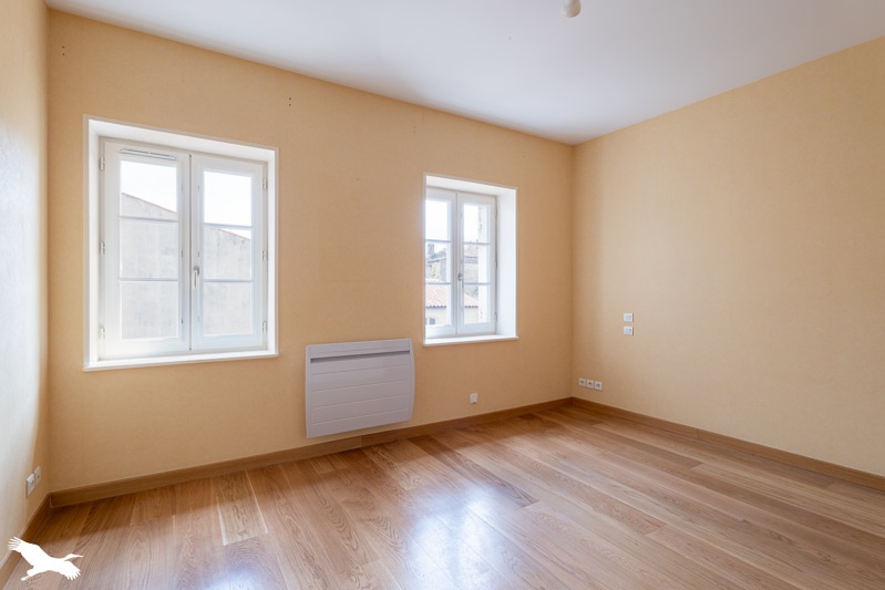 Vente Appartement SAINTES - 5 pièces -160 m² - (17100)