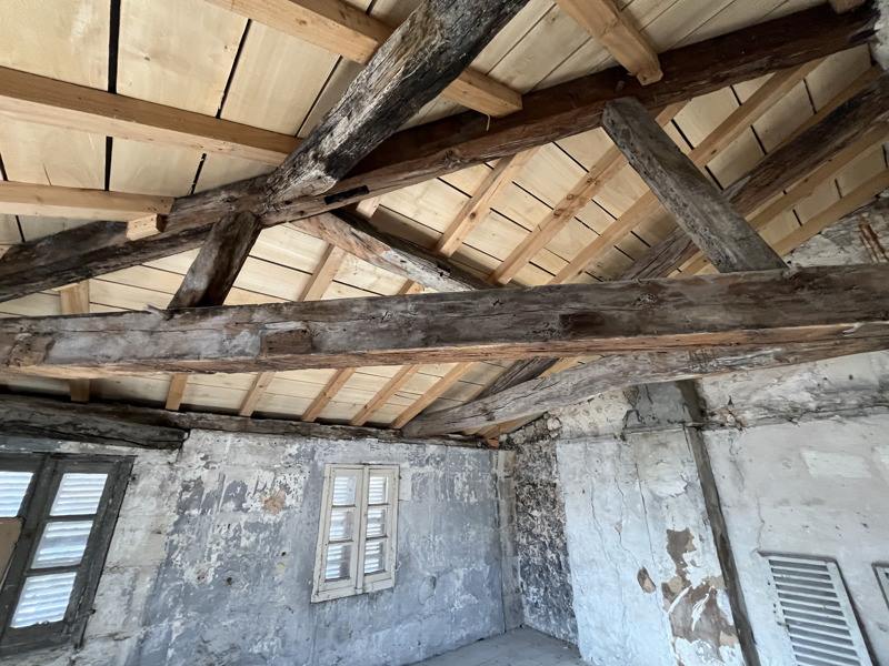 Vente Immeuble Saintes - -  100 m² - (17100)