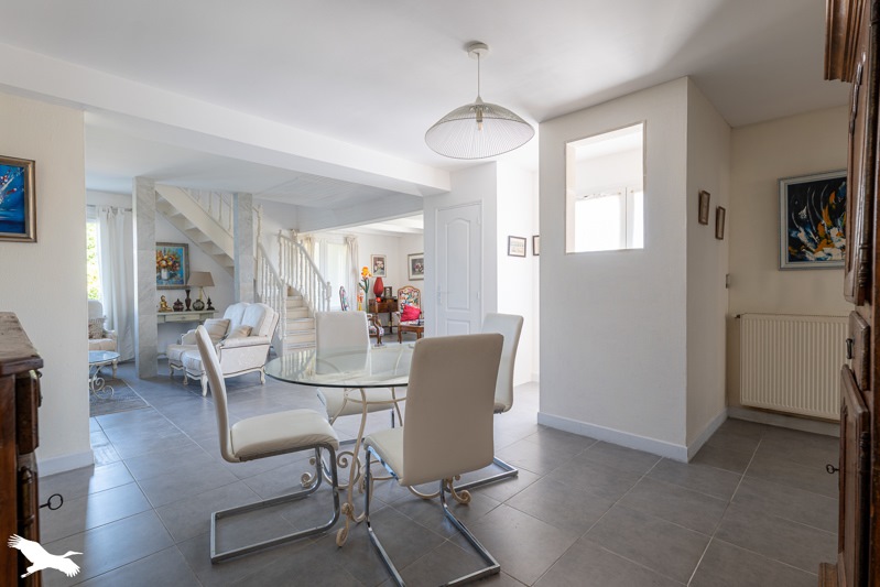 Vente Maison SAINTES - 6 pièces -242 m² - (17100)