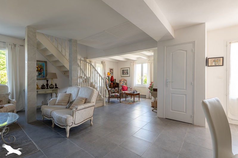 Vente Maison SAINTES - 6 pièces -242 m² - (17100)