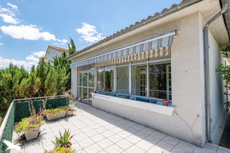 Vente Maison SAINTES - 4 pièces -105 m² - (17100)