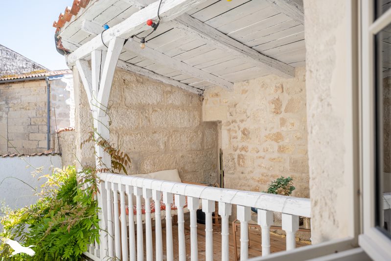 Vente Maison SAINTES - 5 pièces -134 m² - (17100)