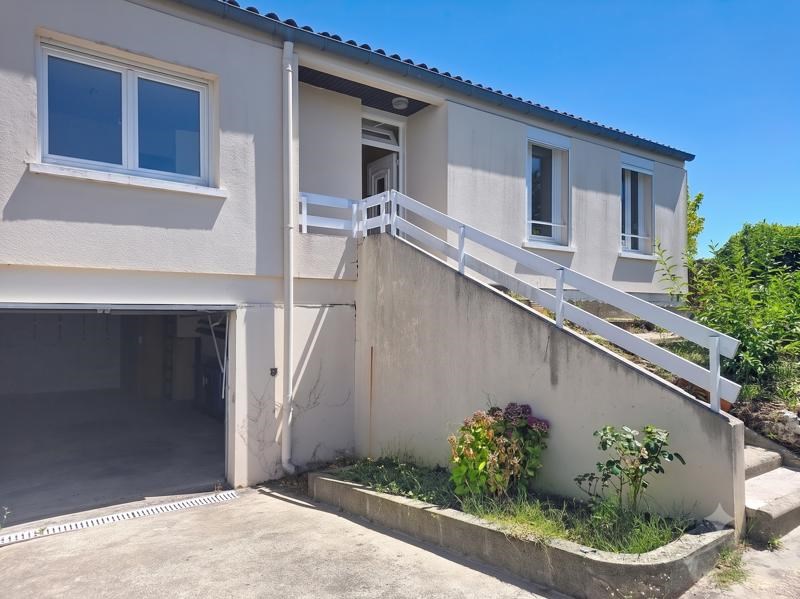 Maison 5 pièces 100 m² · à Saintes · 100 m² · 179 000 €