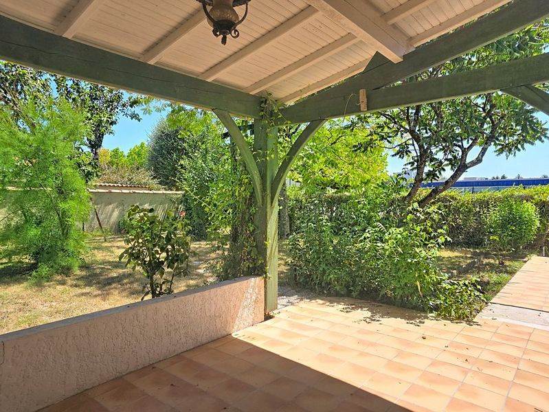 Vente Maison SAINTES - 5 pièces -100 m² - (17100)