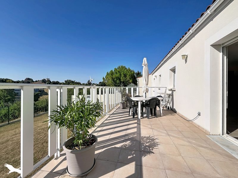 Vente Maison SAINTES - 4 pièces -106 m² - (17100)