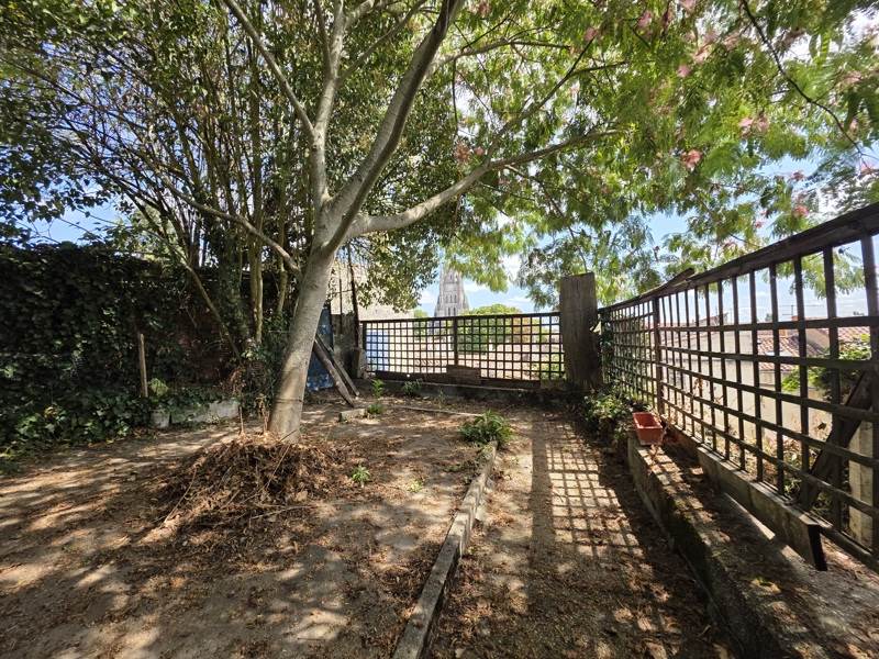 Vente Maison SAINTES - 5 pièces -124 m² - (17100)