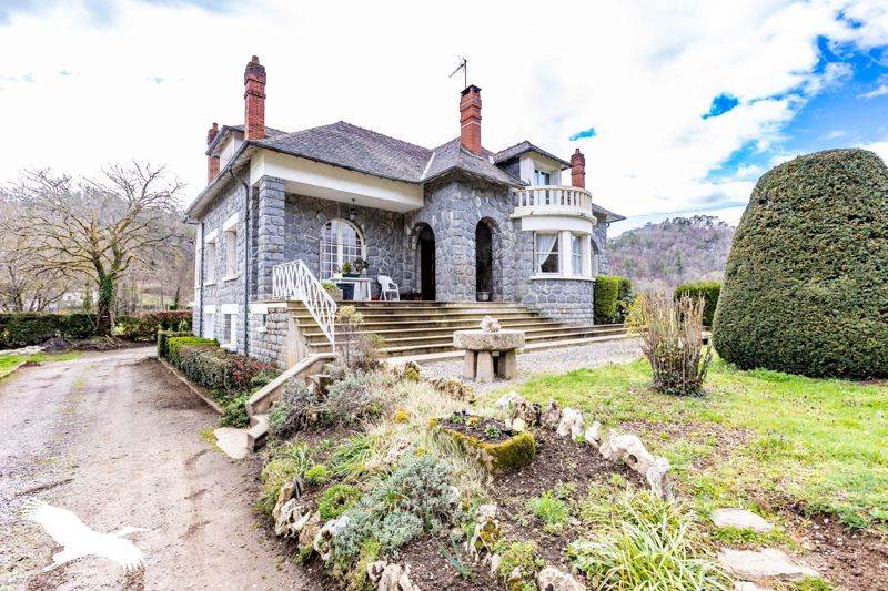 Vente Maison ARGENTAT SUR DORDOGNE - 8 pièces -184 m² - (19400)