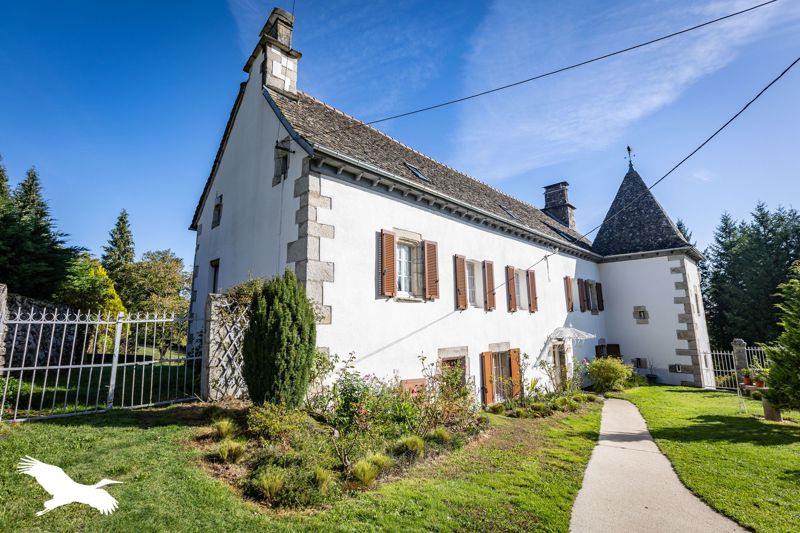 Vente Maison AURIAC - 8 pièces -221 m² - (19220)