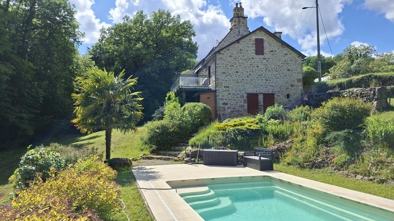Vente Maison ST MARTIN LA MEANNE - 6 pièces -116 m² - (19320)